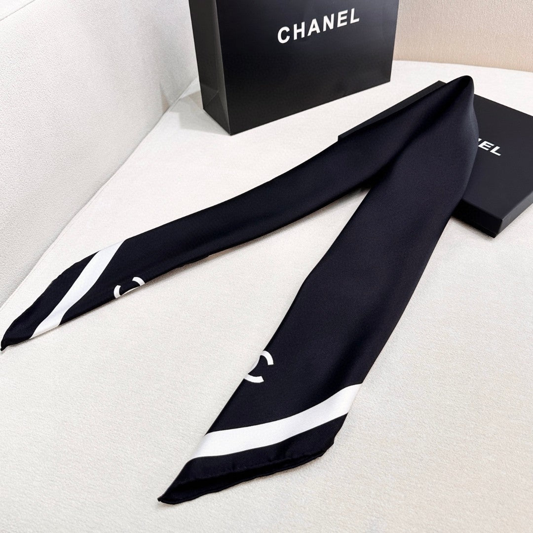- 26S SCARF 90 IN SILK 303206