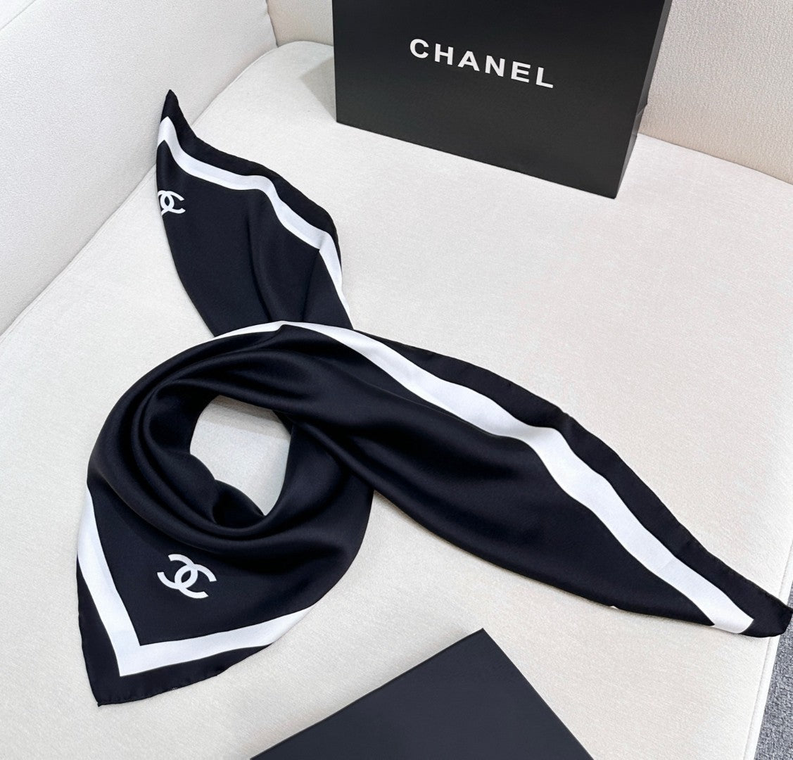 - 26S SCARF 90 IN SILK 303206